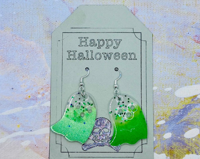 Ghost earrings in resin