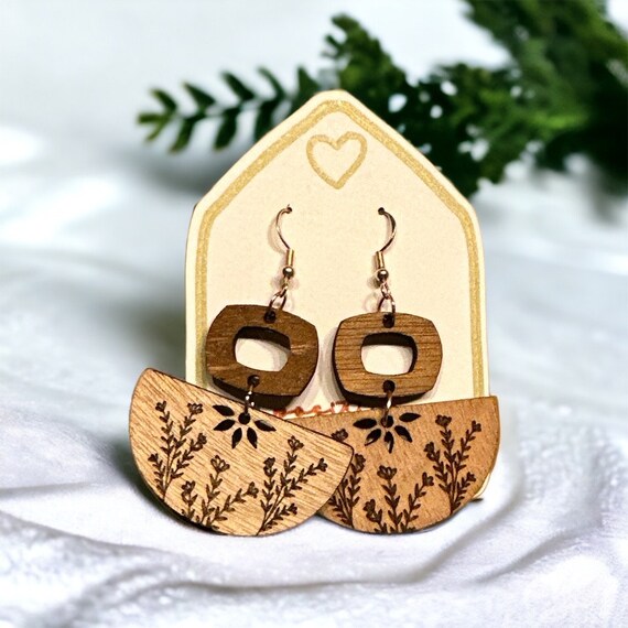 Boho earrings inlaid with hanging floral wood