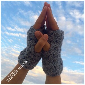 Crochet Pattern - Gray Day Fingerless Gloves (Pattern No. 012) INSTANT DIGITAL DOWNLOAD