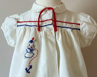 9-12 mo:  Baby blouse with nautical embroidery, 1950s, vintage baby girl, vintage baby clothes