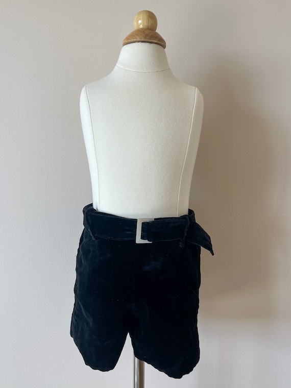 Boys 3T:  Velvet shorts with mother of pearl belt… - image 1