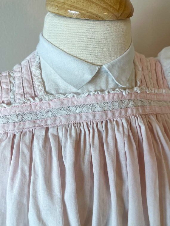 9-12 mo: Classic baby dress with lace detailing, … - image 3