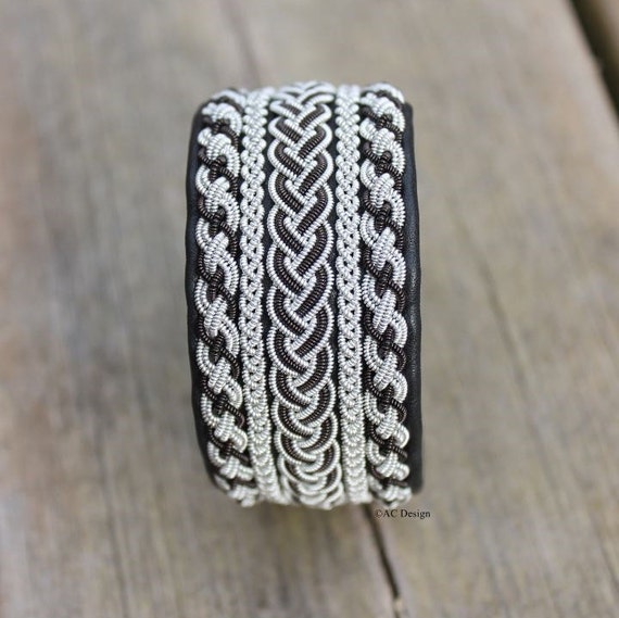 ハンドメイドサーミレザーブレスレットBRAGE：ピューターワイヤー編み