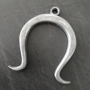 Alice Madness Returns inspired Omega Pendant/Necklace