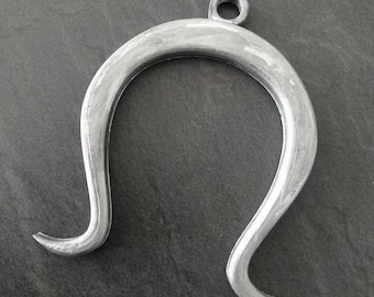 Alice Madness Returns inspired Omega Pendant/Necklace