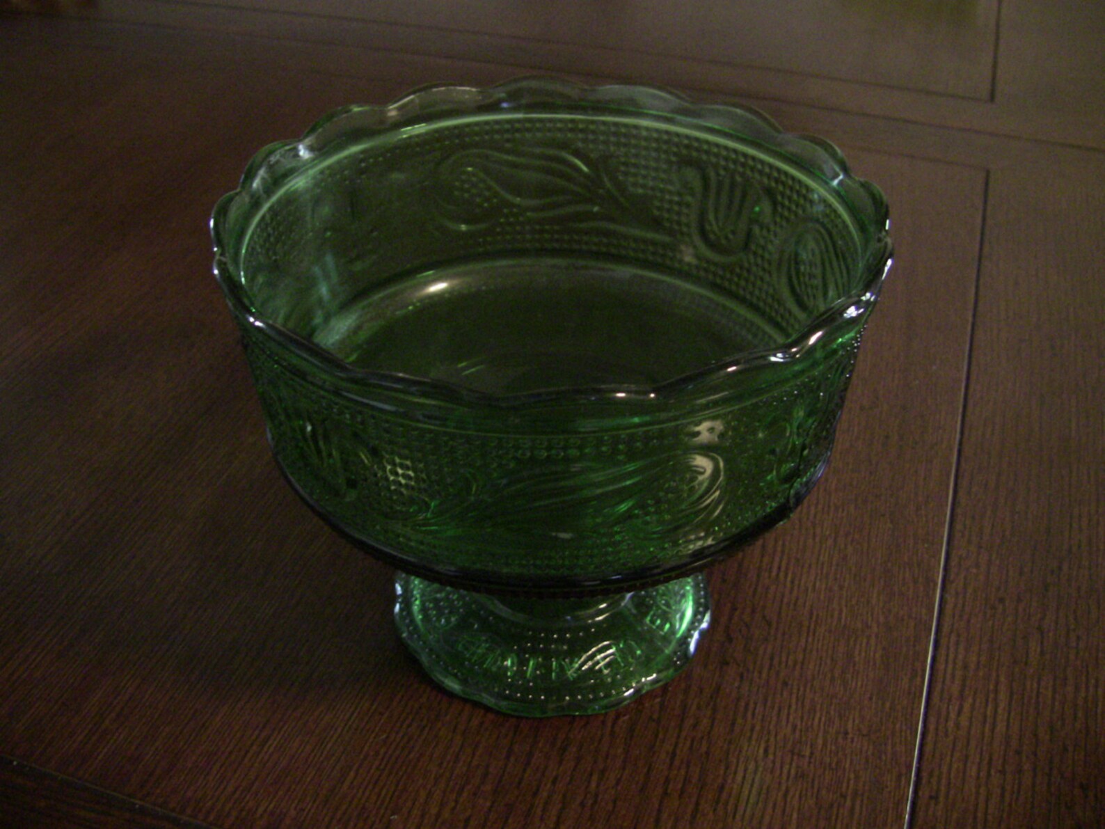 Stunning Emerald Green Pressed Glass Pedestal Serving Bowl Etsy