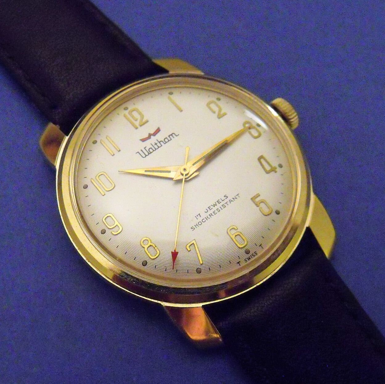 waltham 17 jewels wrist watch shock resistant