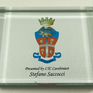Italian LTC Carabinieri Police Stefano Scaaocci Glass Presentation Plaque Paperweight & Window Box (17275)