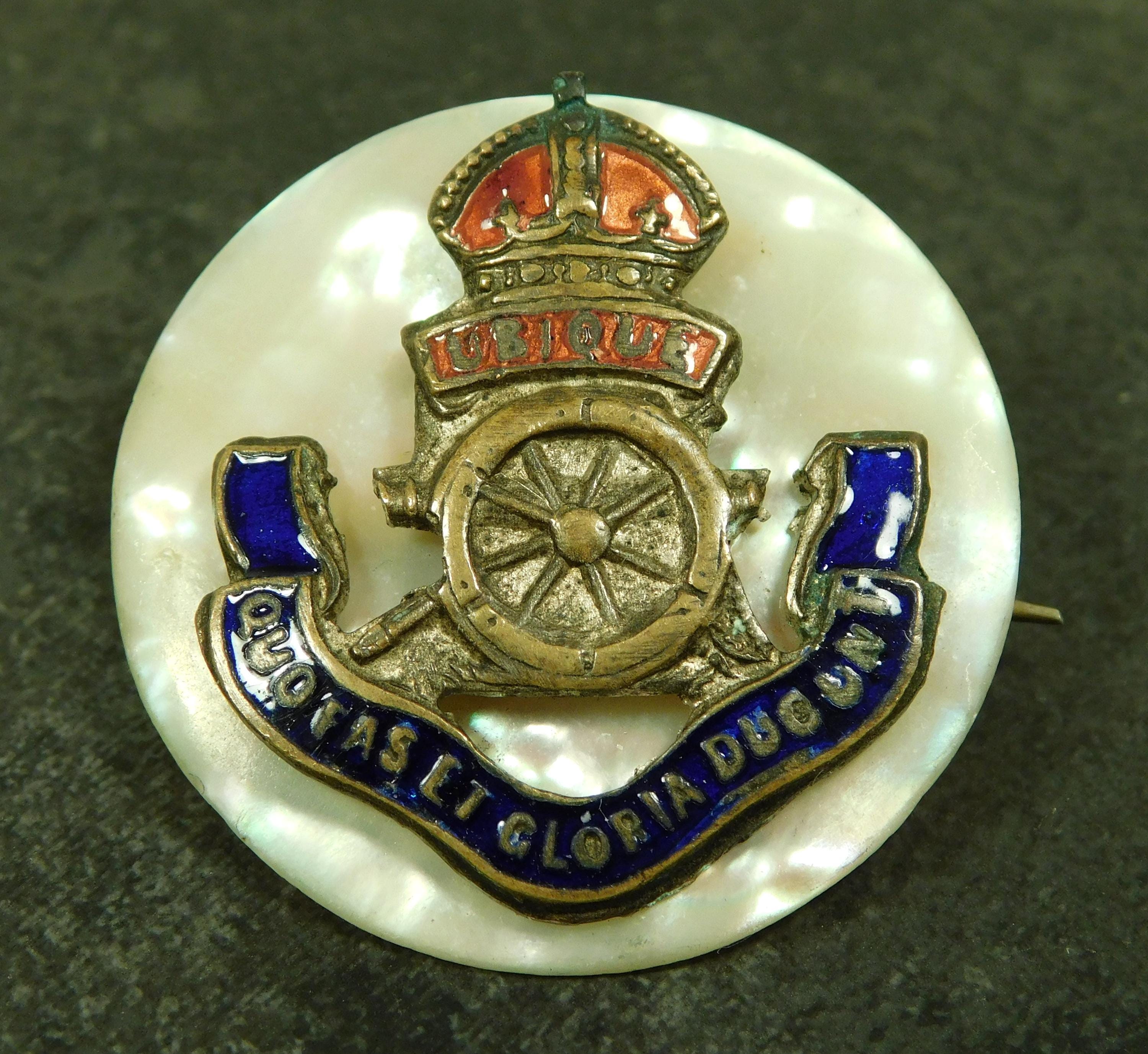 Antique WW1 Royal Artillery British Military MOP Enamel Sweetheart Brooch  (17508)
