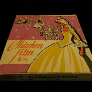 Vintage 8mm Film, Film of a fairytale, Märchenfilm, Dornröschen, Sleeping Beauty and the Fay, 1960s Germany, collectible toy, cult Kids Film imagem 2