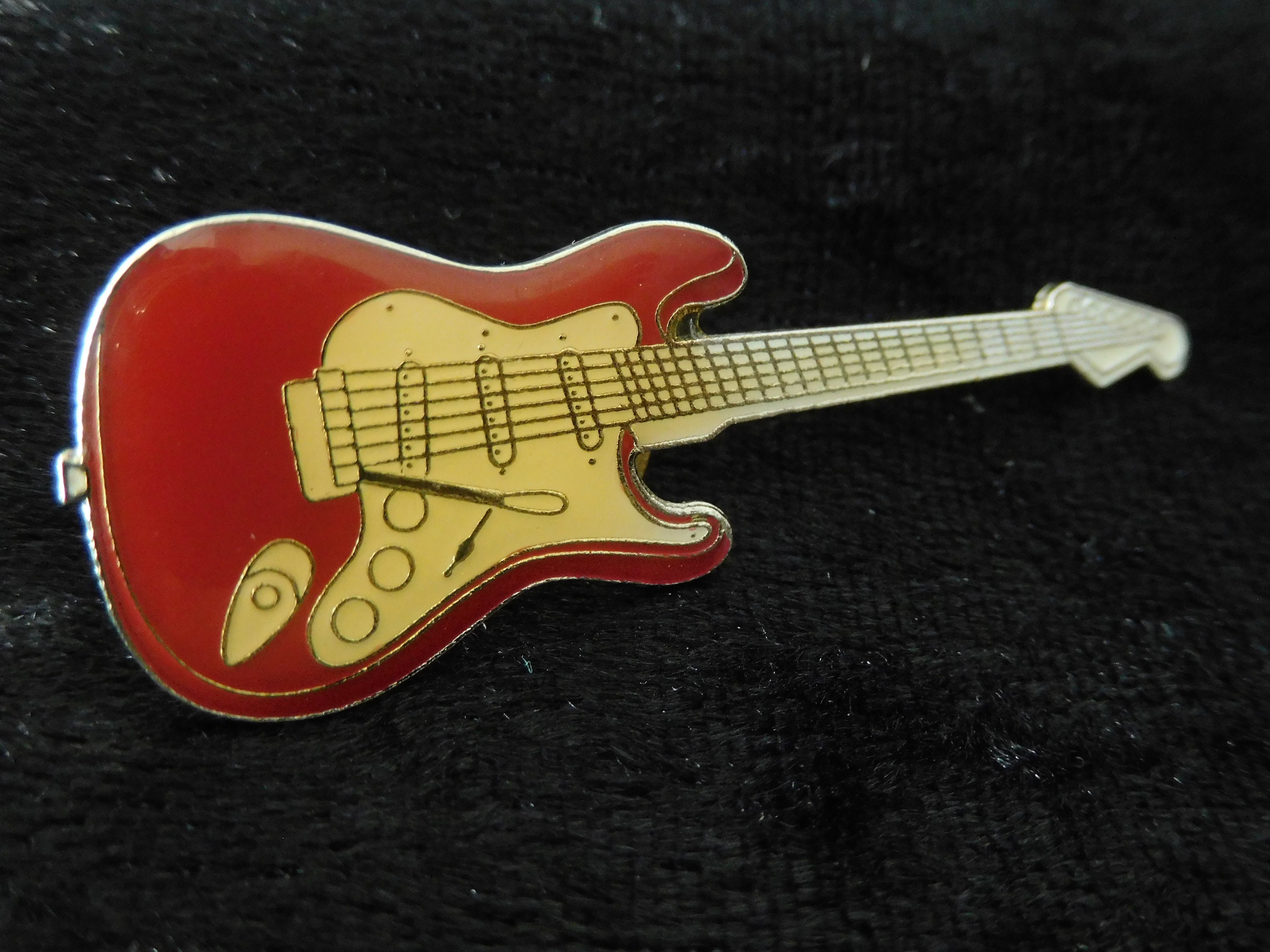 Ancien Pin's Guitare Plaqué Or - Broche Vintage, Occasion, Sans Marque
