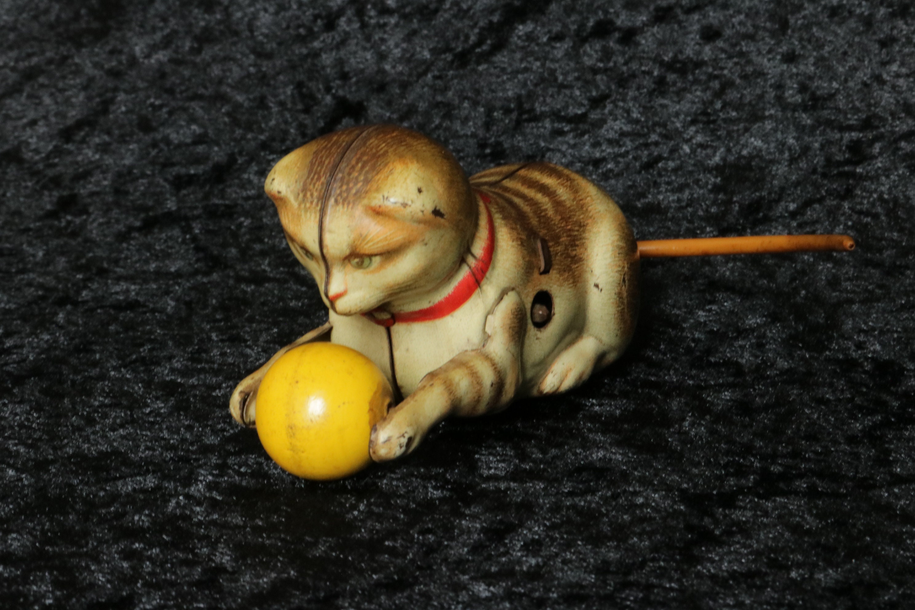 Vintage Toys, Collectible, US Zone Toys, Miniature Sheet Metal Cat