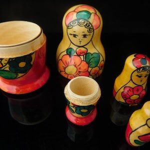 Vintage Toys, Collectible, Miniature, Matrjoschka, Matroschka, Babuschka, Matruschka, Matroyshka, Russian Dolls, Made in Russia 1960s