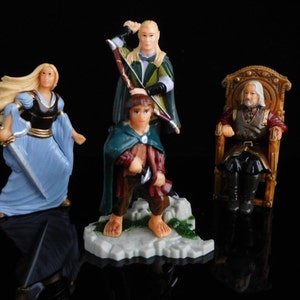 Vintage Toys, Collectible, The Lord of the Rings SET II, The Two Towers, Complete Series of 10 Figures, KINDER Surprise Figurines image 2