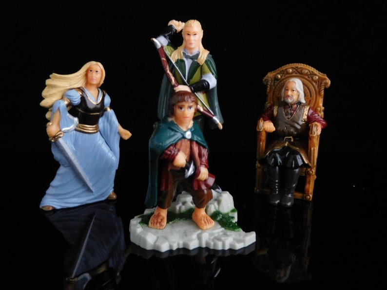 Vintage Toys, Collectible, The Lord of the Rings SET II, The Two Towers, Complete Series of 10 Figures, KINDER Surprise Figurines image 2