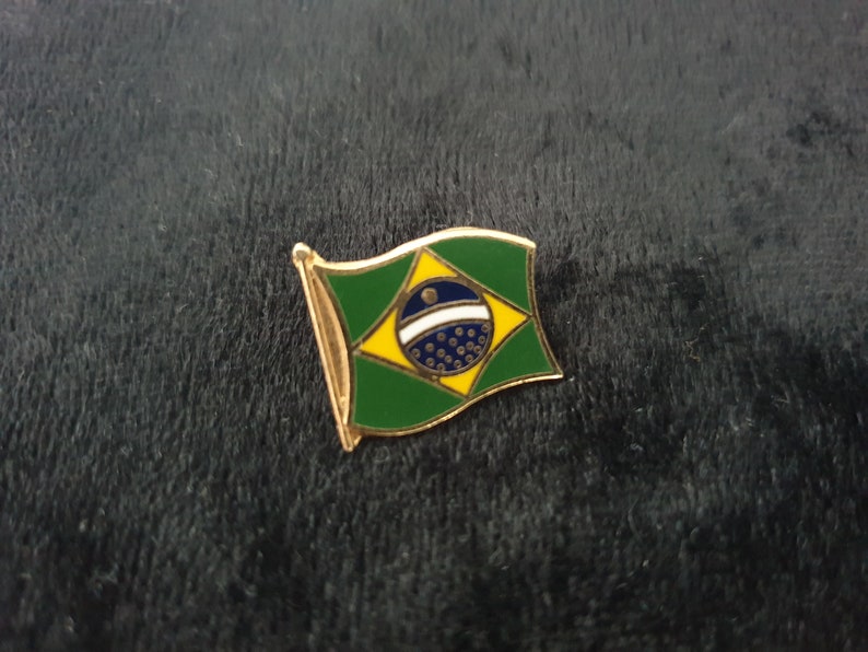 Vintage LOGO PIN, Badge, Miniature Toys, Brazil Flag, Pinback Button ...