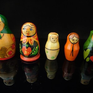 Vintage Toys, Collectible, Miniature, Matrjoschka, Matroschka, Babuschka, Matruschka, Matroyshka, Russian Dolls, Made in Russia 1960s