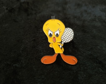 Vintage LOGO PIN, Badge, Miniature Toys, TWEETY, Tennis, Collectible, Pinback Button, Fan pin, Patche, Pins, Badge, Clip Art, Comic