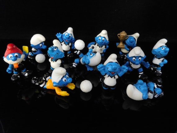 Kinder store surprise smurfs