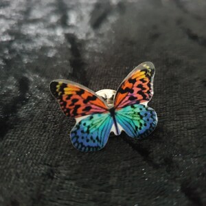 butterfly pin, vintage enamel badge, butterfly pinback button for nature lover