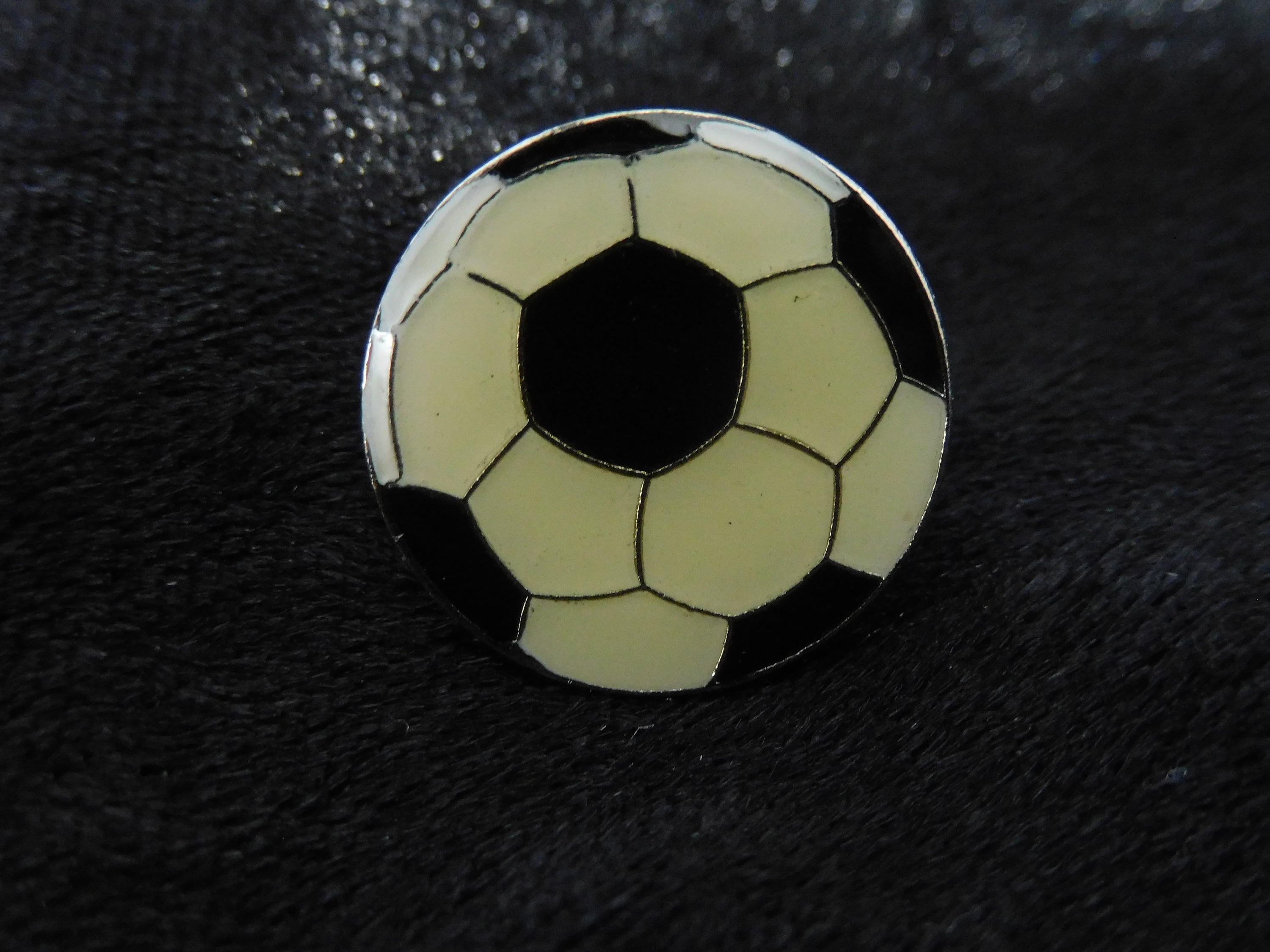 Vintage LOGO PIN, Badge, Miniature Toys, Soccer, Football, Enamel pin, Pinback Button, Fan pin, Patche