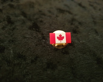 Vintage LOGO PIN, Badge, Miniature Toys, Canada flag, enamel pin, Pinback Button, Pins, Badge, Clip Art, Comic, gift, football