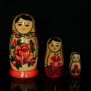 Vintage Toys, Collectible, Miniature, Matrjoschka, Matroschka, Babuschka, Matruschka, Matroyshka, Russian Dolls, Made in Russia 1970s