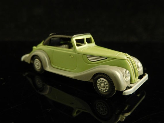 Vintage Toys, Collectible, Miniature Praliné Car, H0, BMW 327