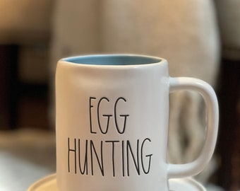 Rae Dunn “EGG HUNTING” mug
