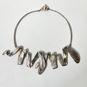 Collier Torque Suspension Cabochons LOOLA Paris Vintage Brutaliste - Bronze Vieilli, Occasion