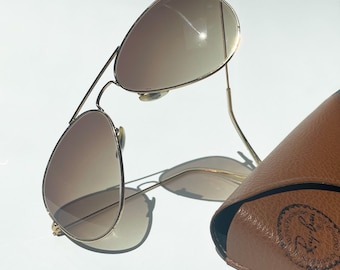 Vintage Ray-Ban Aviator Sunglasses, RB3025  W3234 - Rare 1980s Unisex Gold Frame