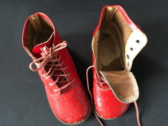Chaussures PoupéesChaussures Rouges Ancienne Pointure de 24Chaussures Collection 50Chaussures de EnfantBottines Rouges Années sQrCxthdB
