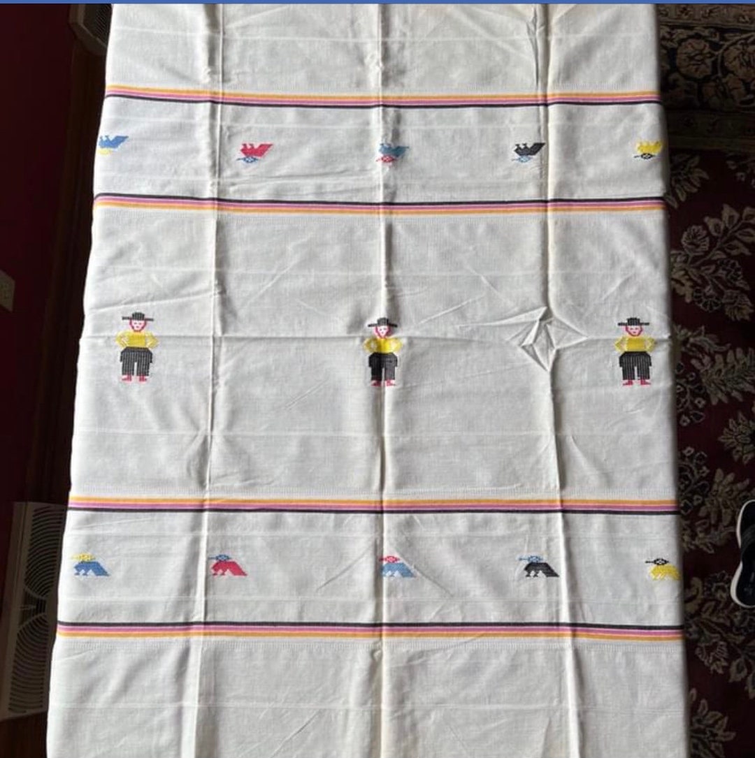 Vintage Embroidered Tablecloth and 4 Napkins, Guatemalan Textile Etsy