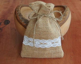 Burlap / Hessian and ivory lace mini favour bags