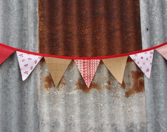 Rustic Burlap and Cotton Christmas Bunting. Hanging christmas decorations.