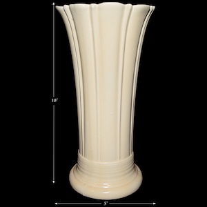 Homer Laughlin Fiesta Ivory Vintage 10&quot; Vase --- Original Issue 1936 - 1942