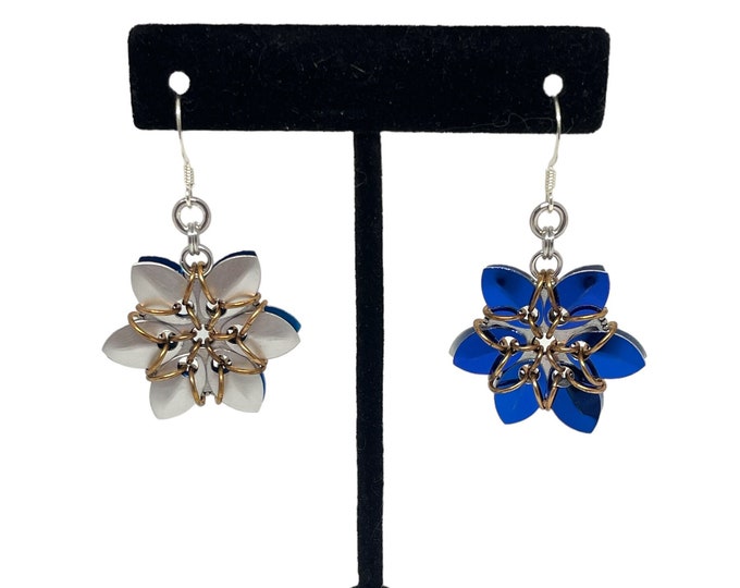 Gardenia Earrings Blue and Silver, Chain Maille Earrings