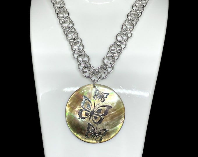 Butterfly Helm Chain Maille Necklace, Butterfly Jewelry, Beach Jewelry, Shell Pendant Necklace