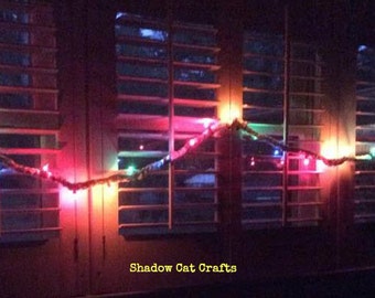 Cozy Holiday Tri-Color Light-Up Crochet Garland