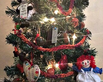Cozy Holiday Crochet Garland