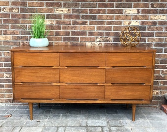 NEW! Mid century modern low dresser, long dresser, mcm, vintage, bedroom, nursery, livinging room, tv, media stand, family room, buffet