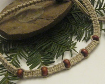 Collar de cáñamo natural para hombre: Joyería unisex con cuentas de madera.