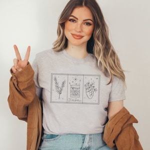 Ruhn Danaan knows three things | mirthroot whiskey loving life Unisex t-shirt | officially licensed | Crescent City merch