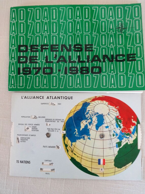 Allied Defence In The Seventies Rare 1972 Cold War Book Plus Nato Moving Map French Also - 