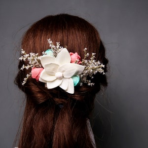 Beach wedding hair piece, bridal hair comb, turquoise coral reef sola flowers, rustic bridal accessory, dried flowers comb, beach wedding