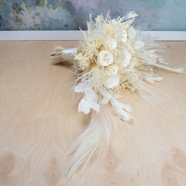 Glamour white wedding bouquet with exclusive real preserved flowers and peacock feathers, white boutonniere, bridal hair comb hairpiece