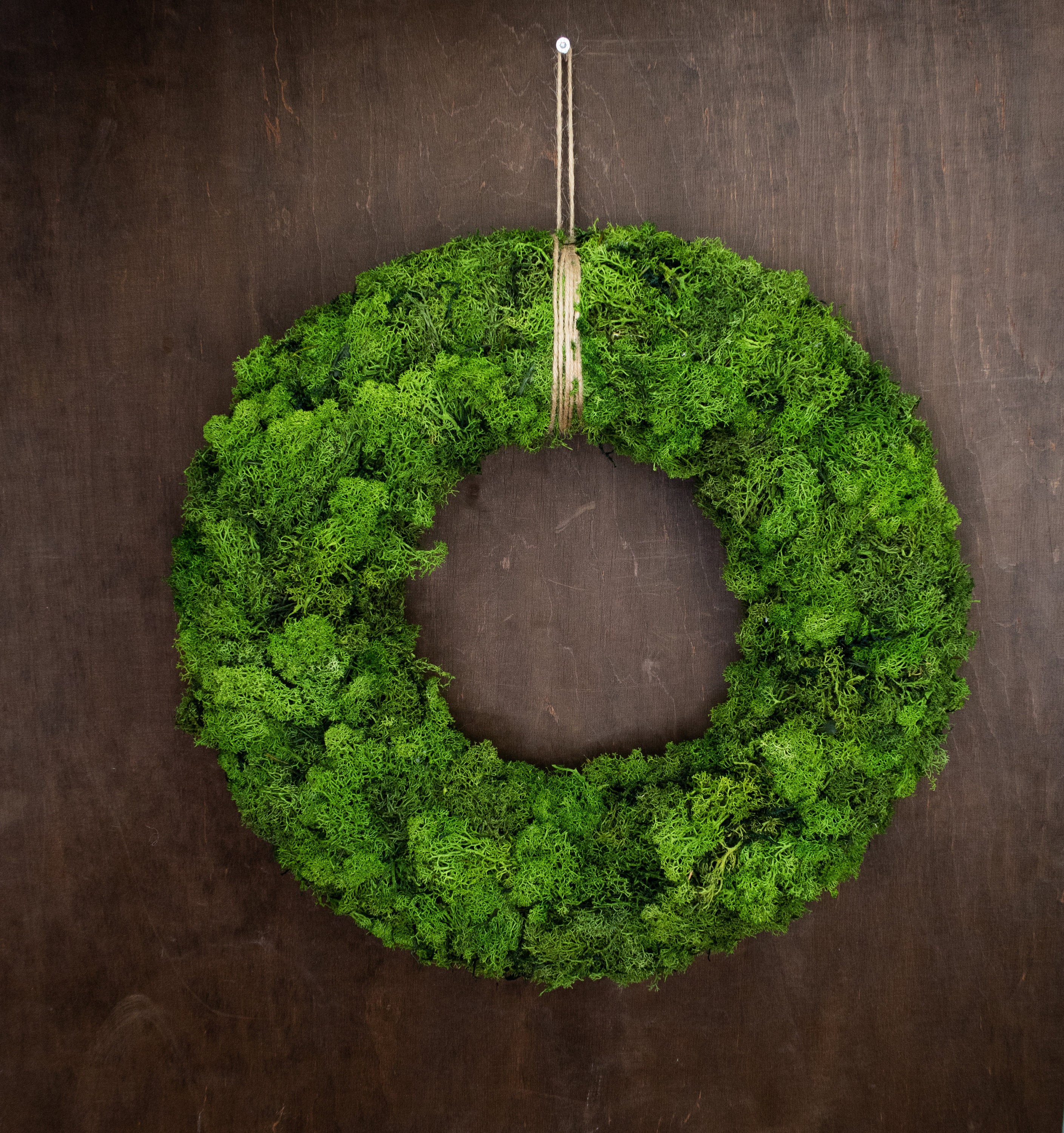 26 Indoor Wreath Decorating Ideas You'll Wanna Steal - Making Manzanita