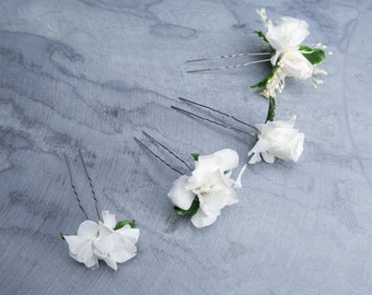 Exclusive floral hair pins bridal hair accessories, elegant hairpiece, sustainable wedding decorations, white blush pink hydrangea