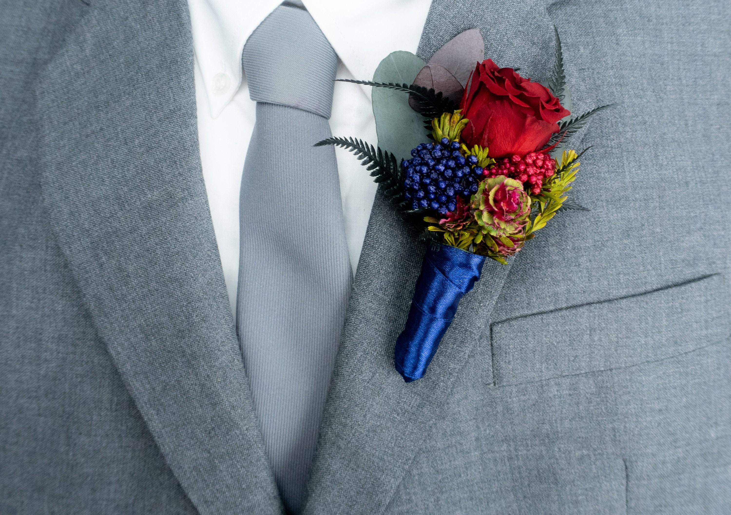 Rose rouge et boutonnière de mariage marine fleurs de marié - Etsy France