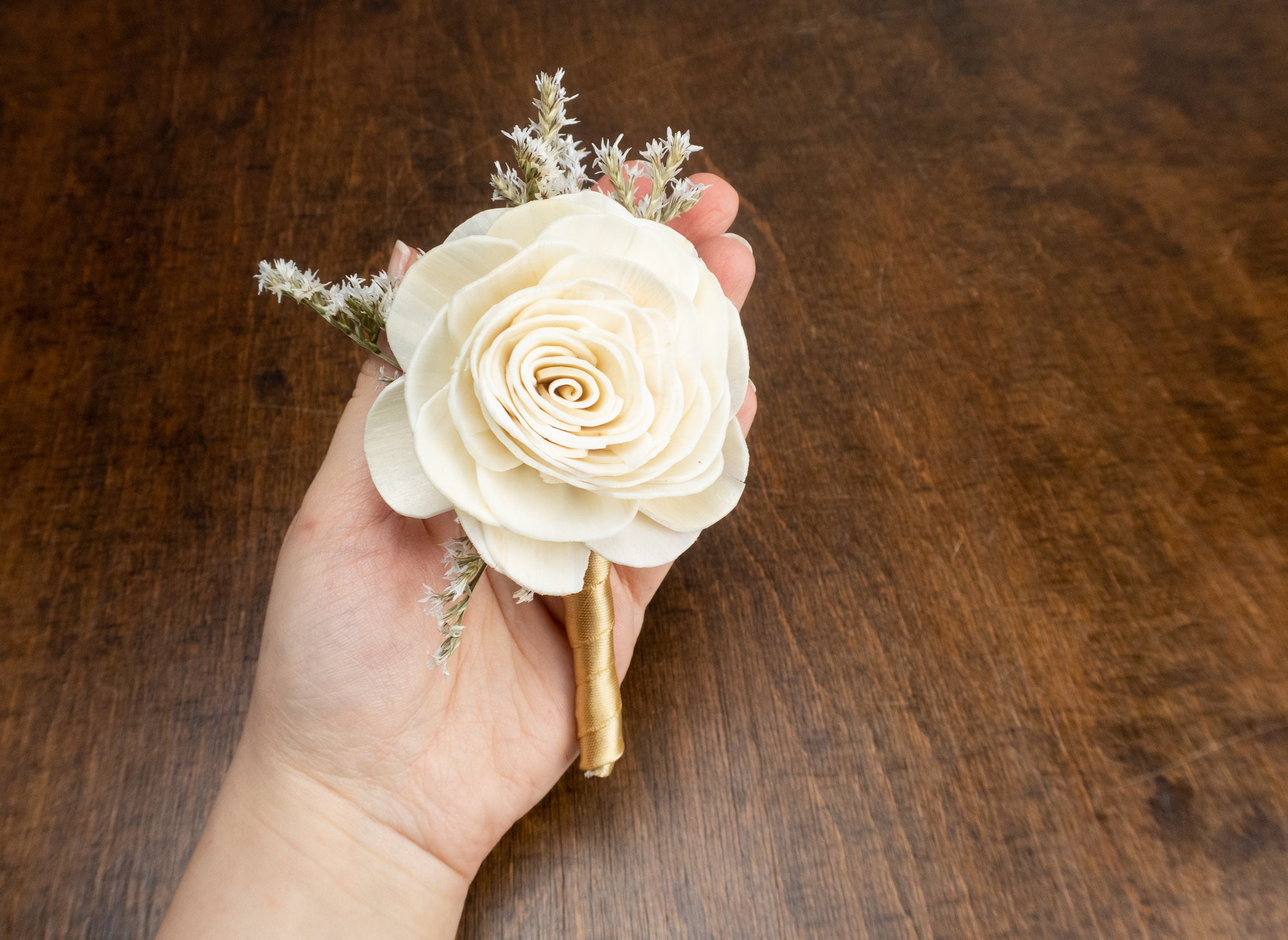 Ivoire Rose boutonnières Ruban Satin & Strass Choisissez Quantité. Ivoire Rose boutonnières Ruban Satin & Strass Choisissez Quantité.
